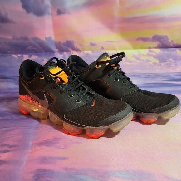 Nike Air Vapormax EUC Size 7Y - Picture 2 of 10